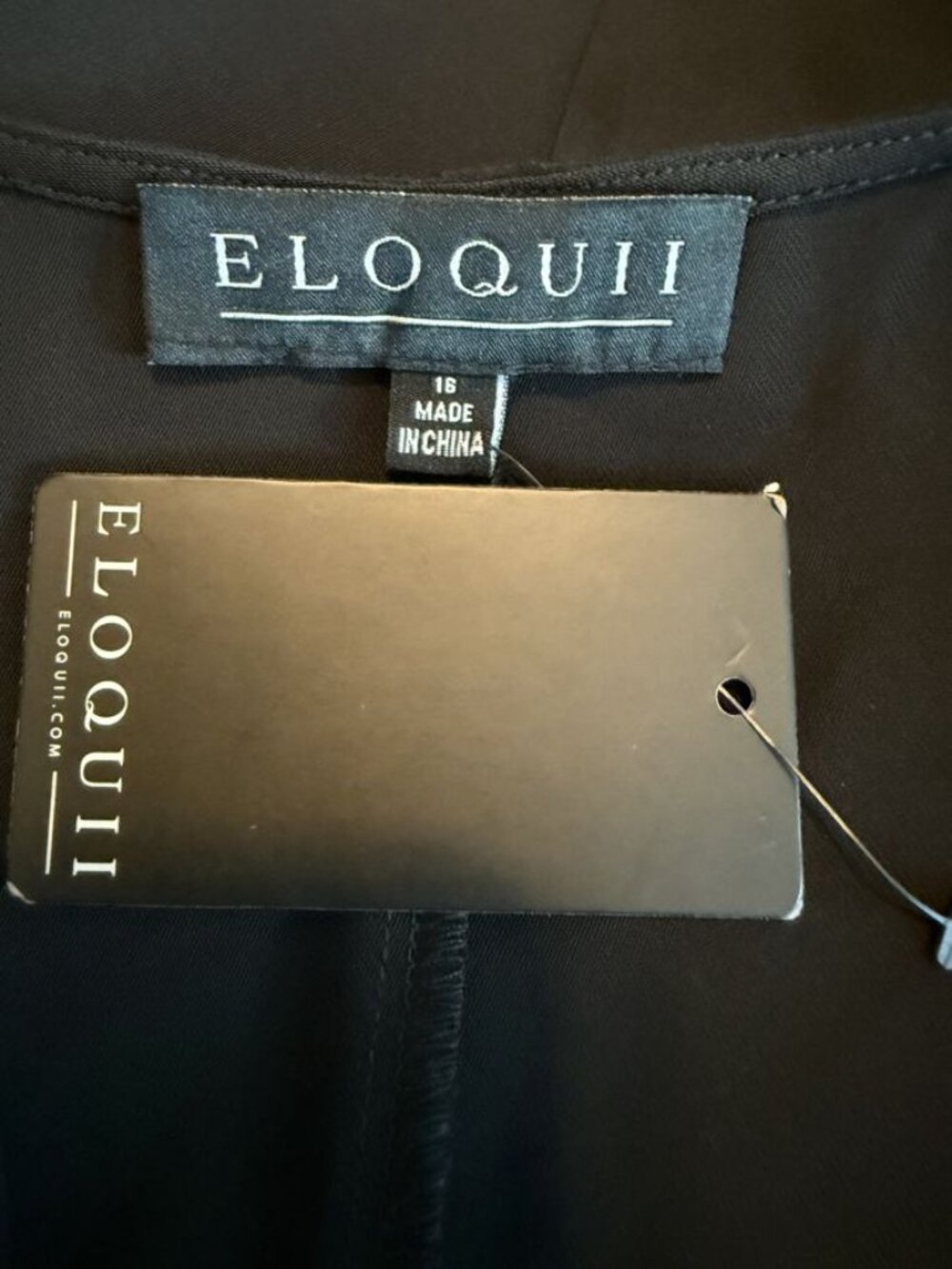 Eloquii Navy Shirred Mock Neck Blouse Size 18 NWT - Picture 6 of 8
